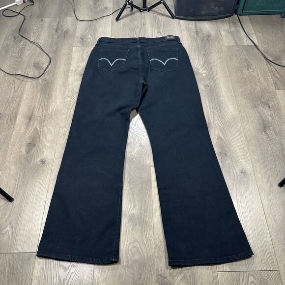 Levi's 512 Bootcut Perfectly Slimming Black Womens Size 16M 33x32 - Picture 5 of 8